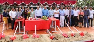 The Board of Directors of PEB Steel Buildings together with partners, leaders of the province, and Dong Xuyen Industrial Park take a photo together at the 5th steel factory groundbreaking ceremony.
